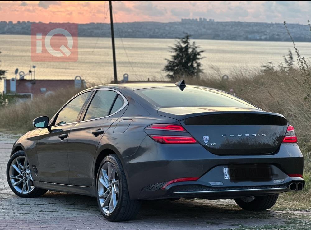 جێنسس G70